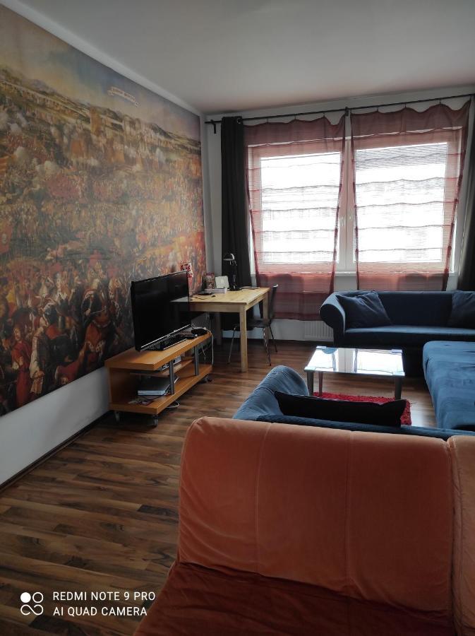 Apartment Maximilian Братислава Екстер'єр фото