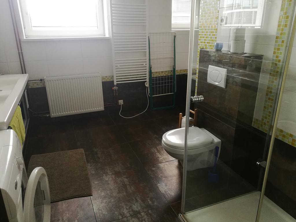 Apartment Maximilian Братислава Екстер'єр фото