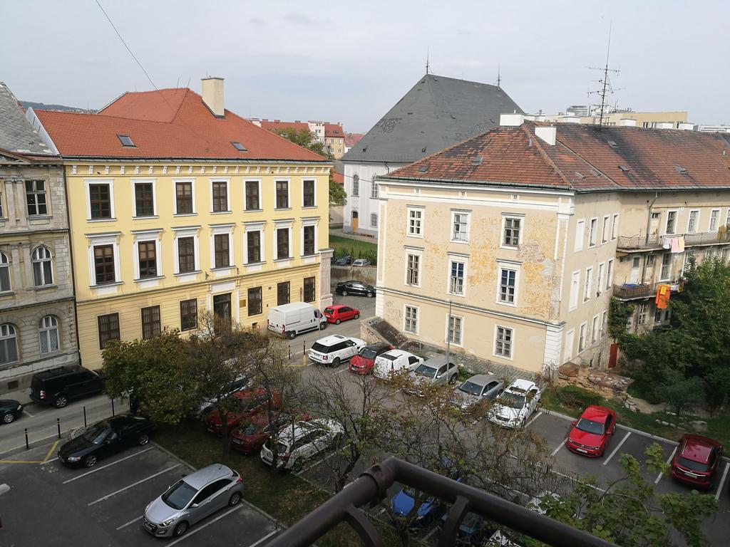 Apartment Maximilian Братислава Екстер'єр фото